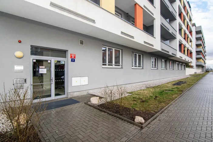 Pronájem bytu 1+kk, Praha - Zličín, Sazovická, 35 m2