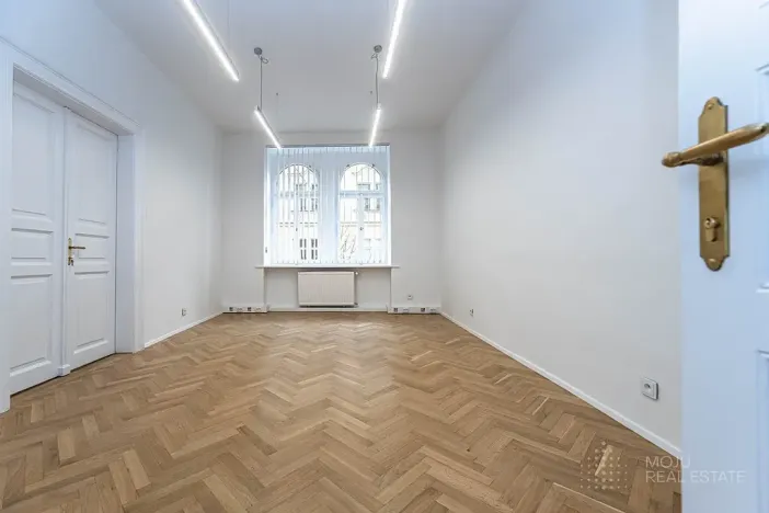Pronájem kanceláře, Praha - Vinohrady, Čermákova, 170 m2