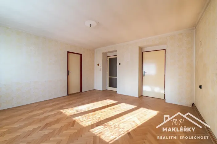 Prodej bytu 3+1, Velký Osek, Komenského, 56 m2