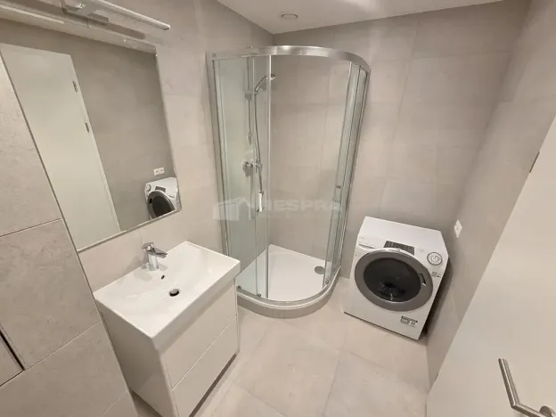 Pronájem bytu 1+kk, Praha - Hloubětín, Poděbradská, 33 m2