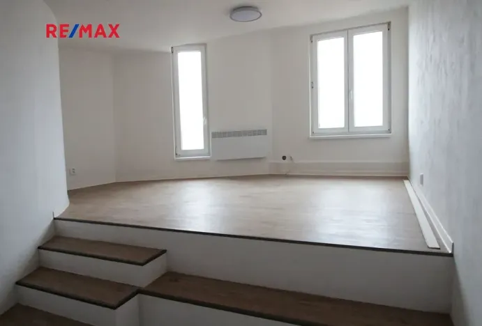 Pronájem bytu 1+kk, Kolín, Brankovická, 26 m2