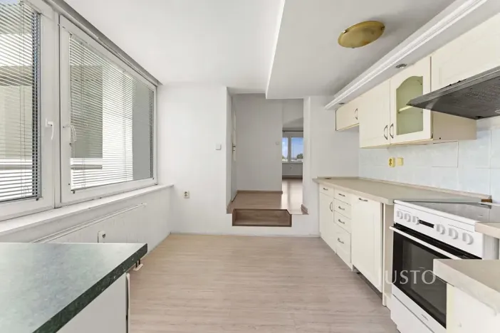 Pronájem bytu 3+1, Uherské Hradiště, U Cihelny, 63 m2