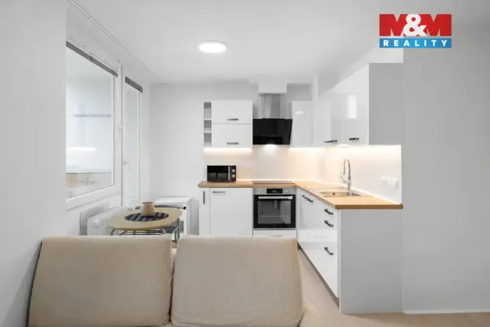 Prodej bytu 1+kk, Kladno - Kročehlavy, Benešovská, 37 m2