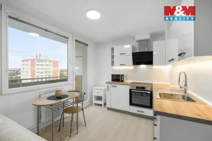 Prodej bytu 1+kk, Kladno - Kročehlavy, Benešovská, 37 m2