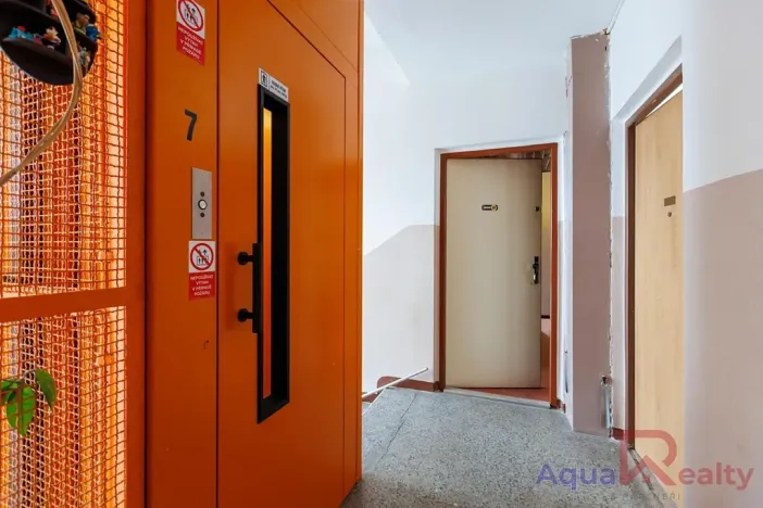 Prodej bytu 3+1, Karlovy Vary, Východní, 68 m2