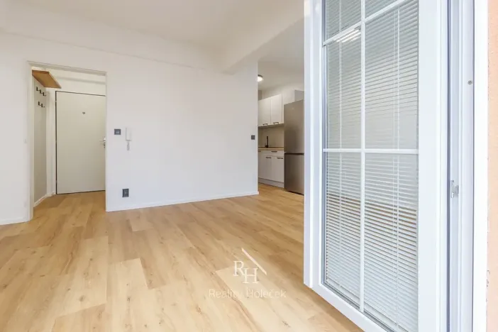 Pronájem bytu 1+kk, Kladno, Vojtěcha Lanny, 33 m2