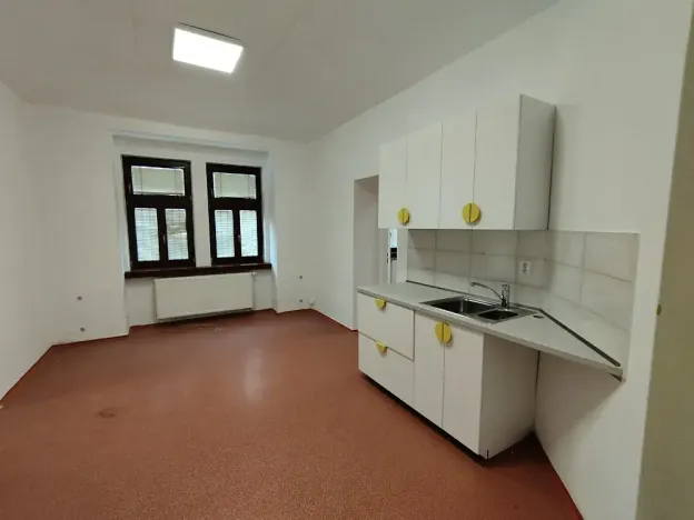 Pronájem kanceláře, Praha - Holešovice, Dobrovského, 110 m2