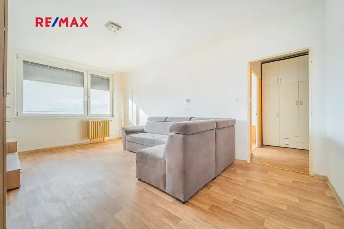 Prodej bytu 2+kk, Odolena Voda, Dolní náměstí, 43 m2