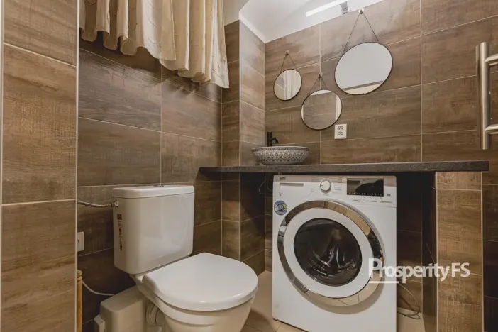 Prodej bytu 1+1, Hostinné, Dolní brána, 28 m2