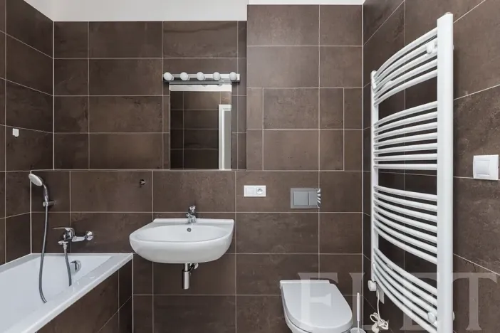 Pronájem bytu 1+kk, Praha - Smíchov, Pod Barvířkou, 36 m2