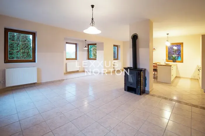 Pronájem rodinného domu, Roblín, 200 m2