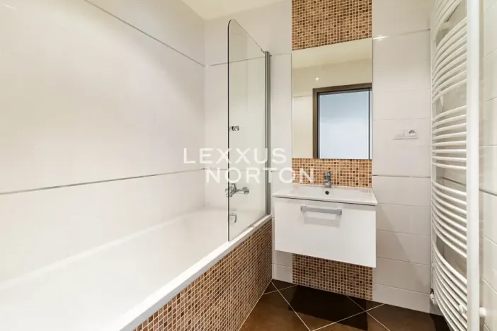 Prodej bytu 2+kk, Praha - Holešovice, Na Maninách, 54 m2