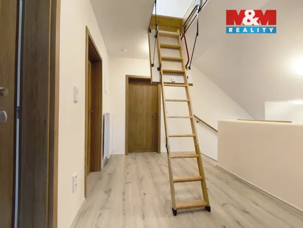 Pronájem bytu 4+kk, Praha - Bohnice, V Nových Bohnicích, 71 m2
