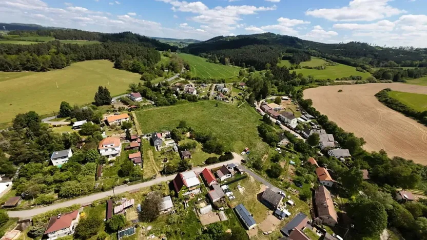 Prodej pozemku pro bydlení, Vrčeň, 13327 m2