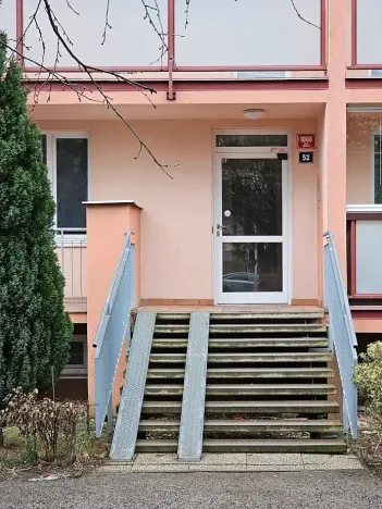 Prodej bytu 3+1, Praha - Řepy, Nevanova, 74 m2