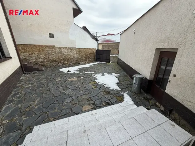 Prodej bytu 2+1, Komňa, 44 m2