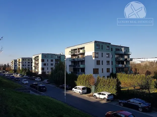 Pronájem bytu 1+kk, Praha - Hloubětín, Nepelova, 29 m2