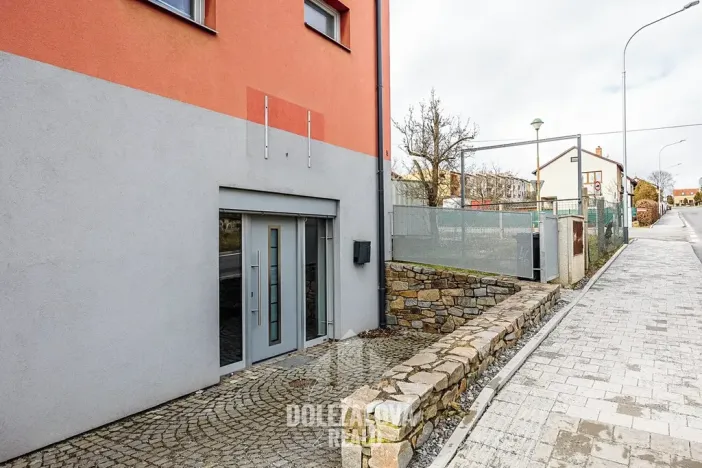 Pronájem kanceláře, Jihlava, Hybrálecká, 64 m2