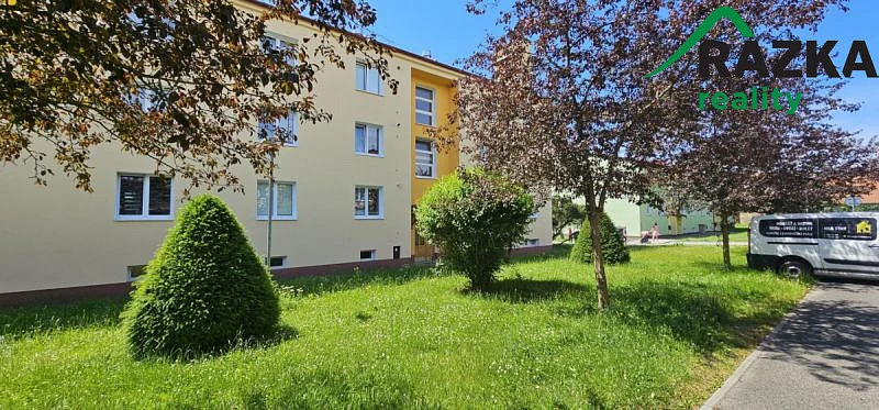 Pronájem bytu 2+1, Chodová Planá, sídliště Lučina, 64 m2