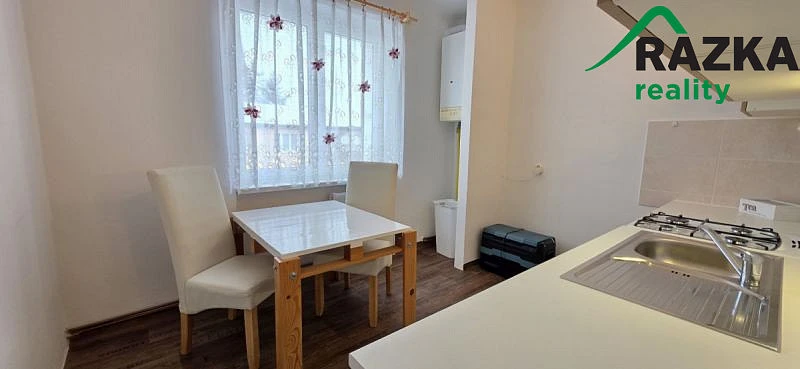 Pronájem bytu 2+1, Chodová Planá, sídliště Lučina, 64 m2