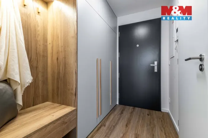 Pronájem bytu 1+kk, Kladno - Dubí, Ke křížku, 34 m2