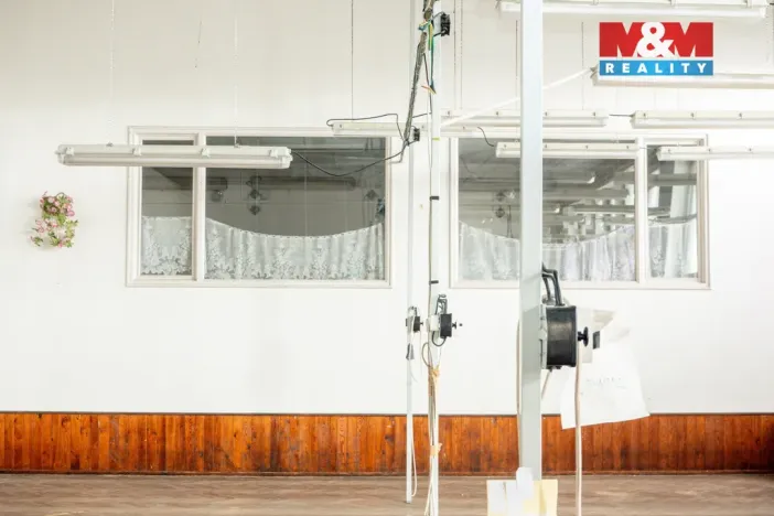 Pronájem obchodního prostoru, Hradešice, 345 m2