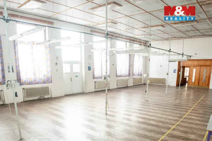 Pronájem obchodního prostoru, Hradešice, 345 m2