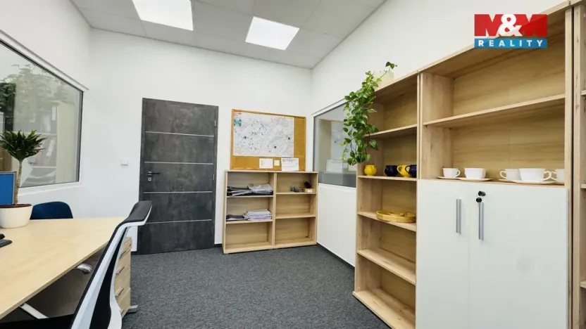 Pronájem kanceláře, Klecany, V Honech, 179 m2