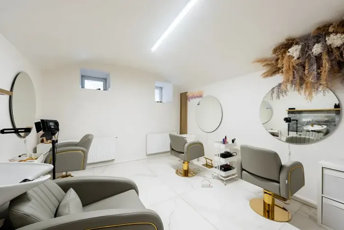 Prodej obchodního prostoru, Praha - Smíchov, Kmochova, 170 m2