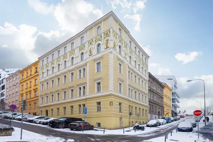 Prodej obchodního prostoru, Praha - Smíchov, Kmochova, 170 m2