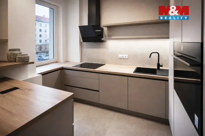Pronájem bytu 2+kk, Praha - Bubeneč, Podbabská, 64 m2