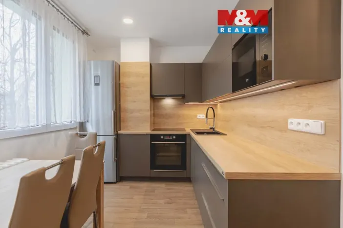 Prodej bytu 4+1, Klatovy - Klatovy III, Pod Hůrkou, 81 m2