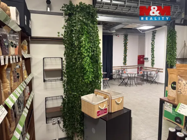 Pronájem obchodního prostoru, Hradec Králové - Třebeš, Ve Stromovce, 17 m2