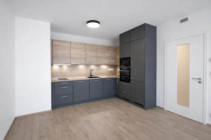 Pronájem bytu 2+kk, Praha - Hloubětín, Poděbradská, 67 m2