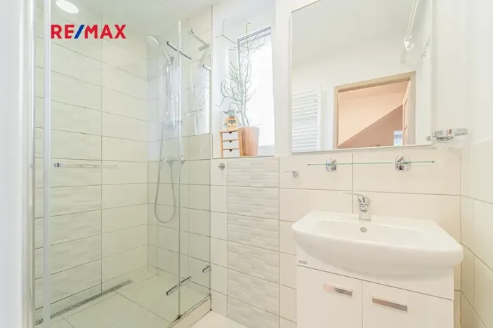 Prodej rodinného domu, Svinařov, Za Křenovkou, 160 m2