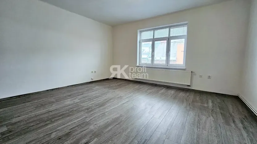 Pronájem bytu 1+1, Ostrava, Poděbradova, 55 m2