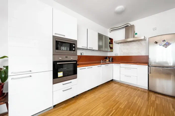 Pronájem bytu 2+kk, Praha - Karlín, Rohanské nábřeží, 67 m2