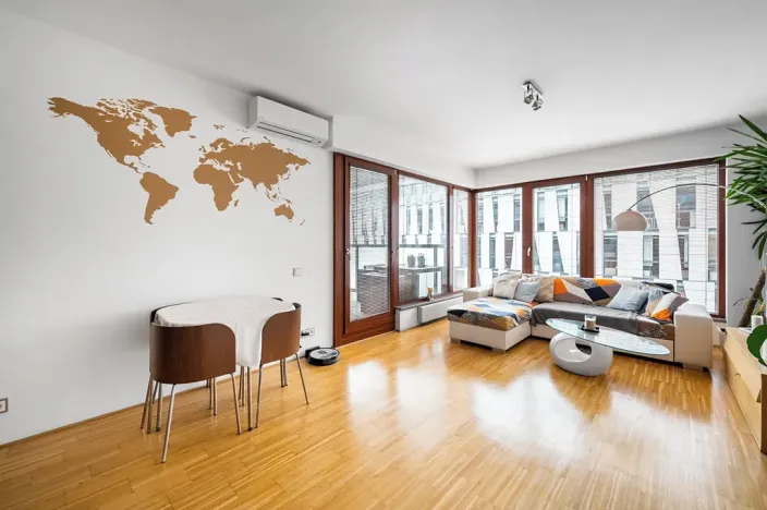 Pronájem bytu 2+kk, Praha - Karlín, Rohanské nábřeží, 67 m2