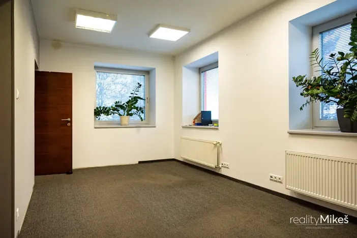 Prodej výrobních prostor, Liberec, Malodoubská, 3613 m2