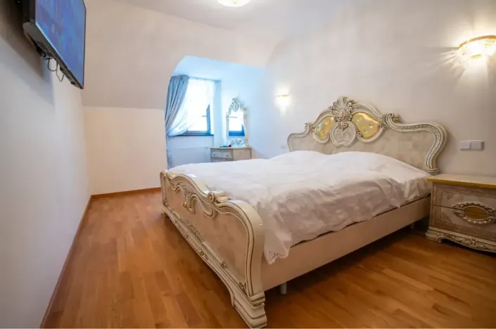 Prodej bytu 3+kk, Karlovy Vary, Divadelní náměstí, 137 m2