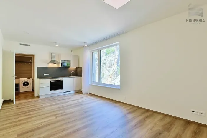 Pronájem bytu 1+kk, Brno, Bystrcká, 30 m2