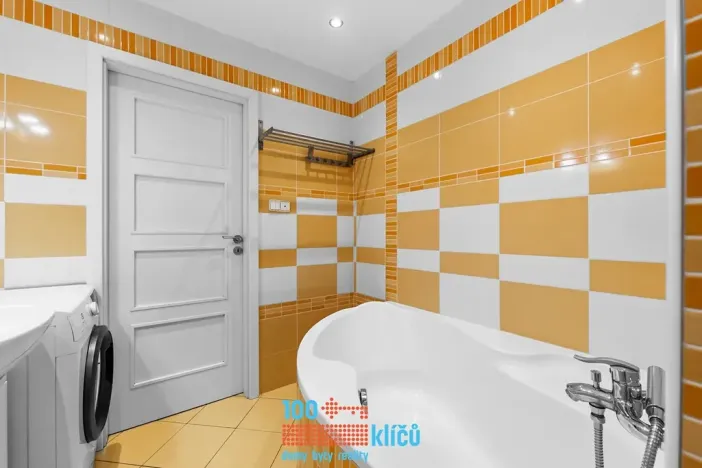 Pronájem bytu 2+kk, Praha - Stodůlky, Husníkova, 43 m2