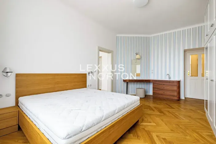 Pronájem bytu 3+1, Praha - Josefov, Břehová, 142 m2