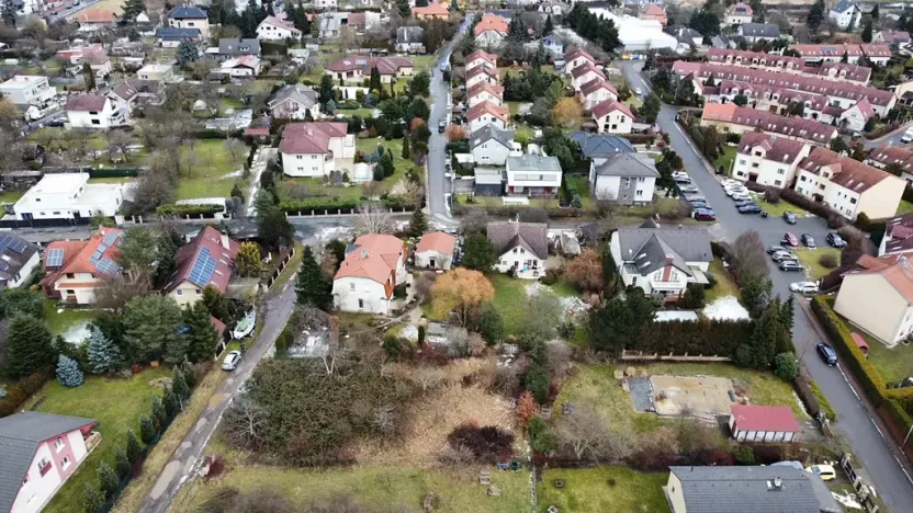 Prodej pozemku pro bydlení, Praha - Újezd nad Lesy, Chotouchovská, 1392 m2