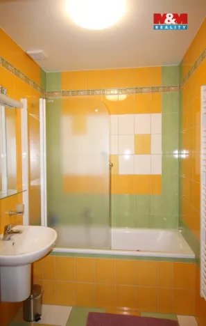 Pronájem bytu 2+kk, Hradec Králové, Tylovo nábřeží, 68 m2