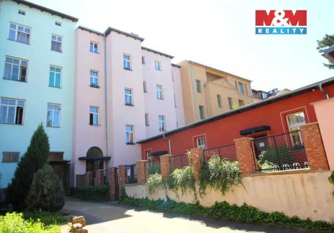 Pronájem bytu 2+kk, Hradec Králové, Tylovo nábřeží, 68 m2