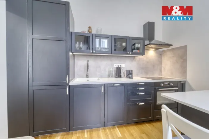 Prodej bytu 1+kk, Praha - Vinohrady, Římská, 35 m2