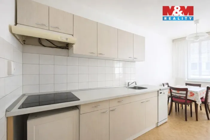 Prodej bytu 3+1, Praha - Vinoř, Uherská, 70 m2