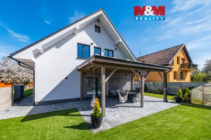 Prodej rodinného domu, Struhařov, V Domcích, 254 m2