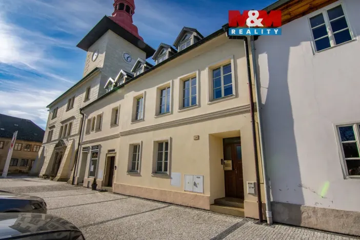 Pronájem bytu 3+kk, Bělá pod Bezdězem, Masarykovo náměstí, 100 m2